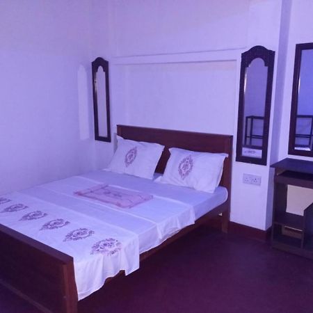Relax Home Rambukkana Dış mekan fotoğraf