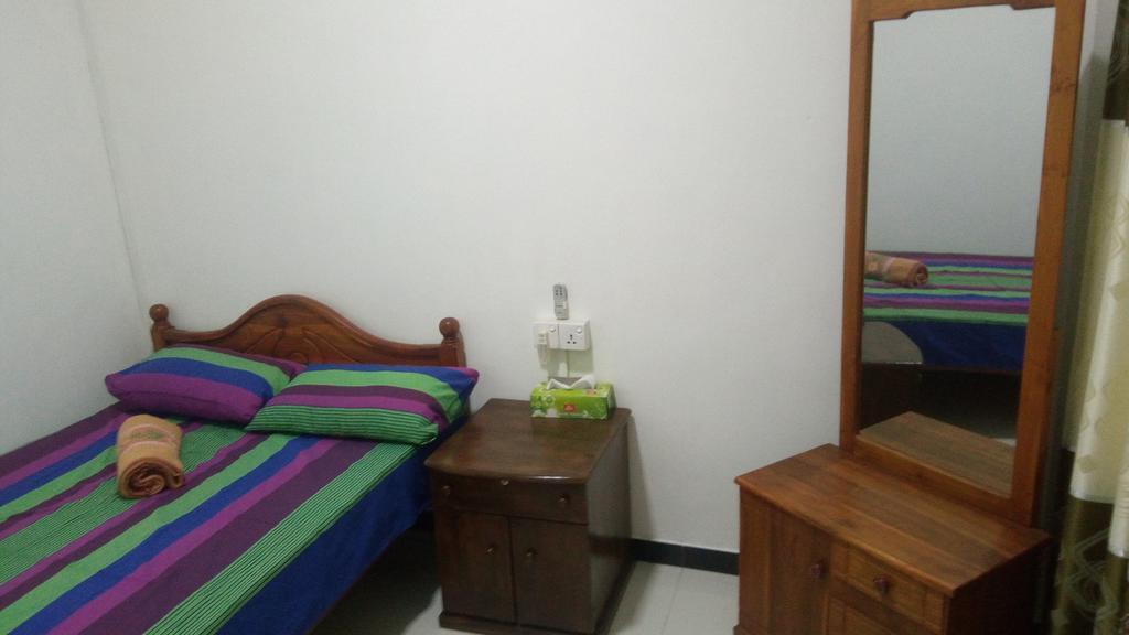 Relax Home Rambukkana Dış mekan fotoğraf